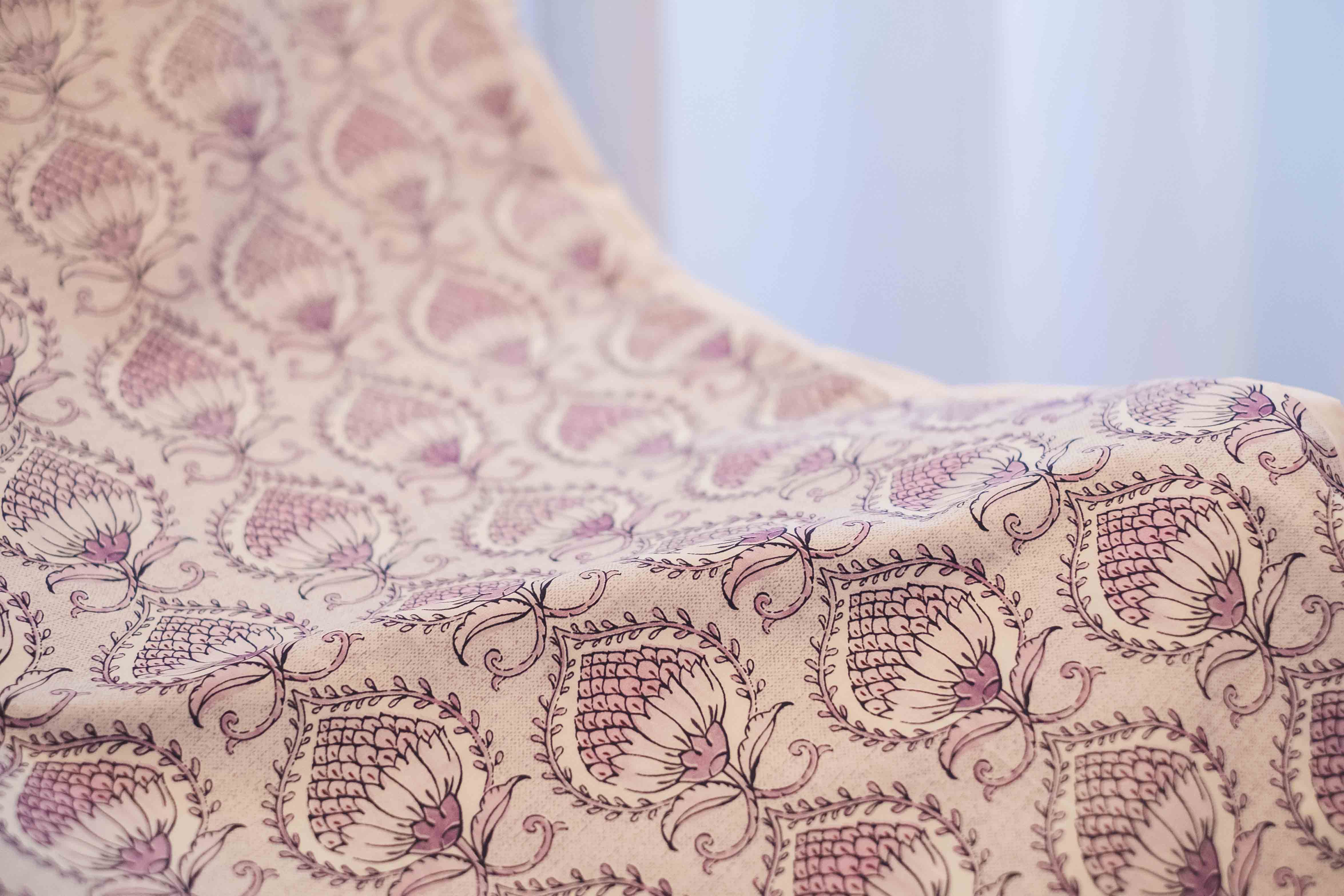Détail de Pondichéry, colección Julie Lavarière, ropa de cama de lujo fabricada en Francia, en venta exclusiva en Lyon