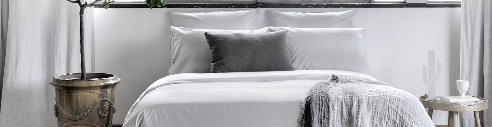 To choose your bed linen, you need to know about the different materials and weaves.